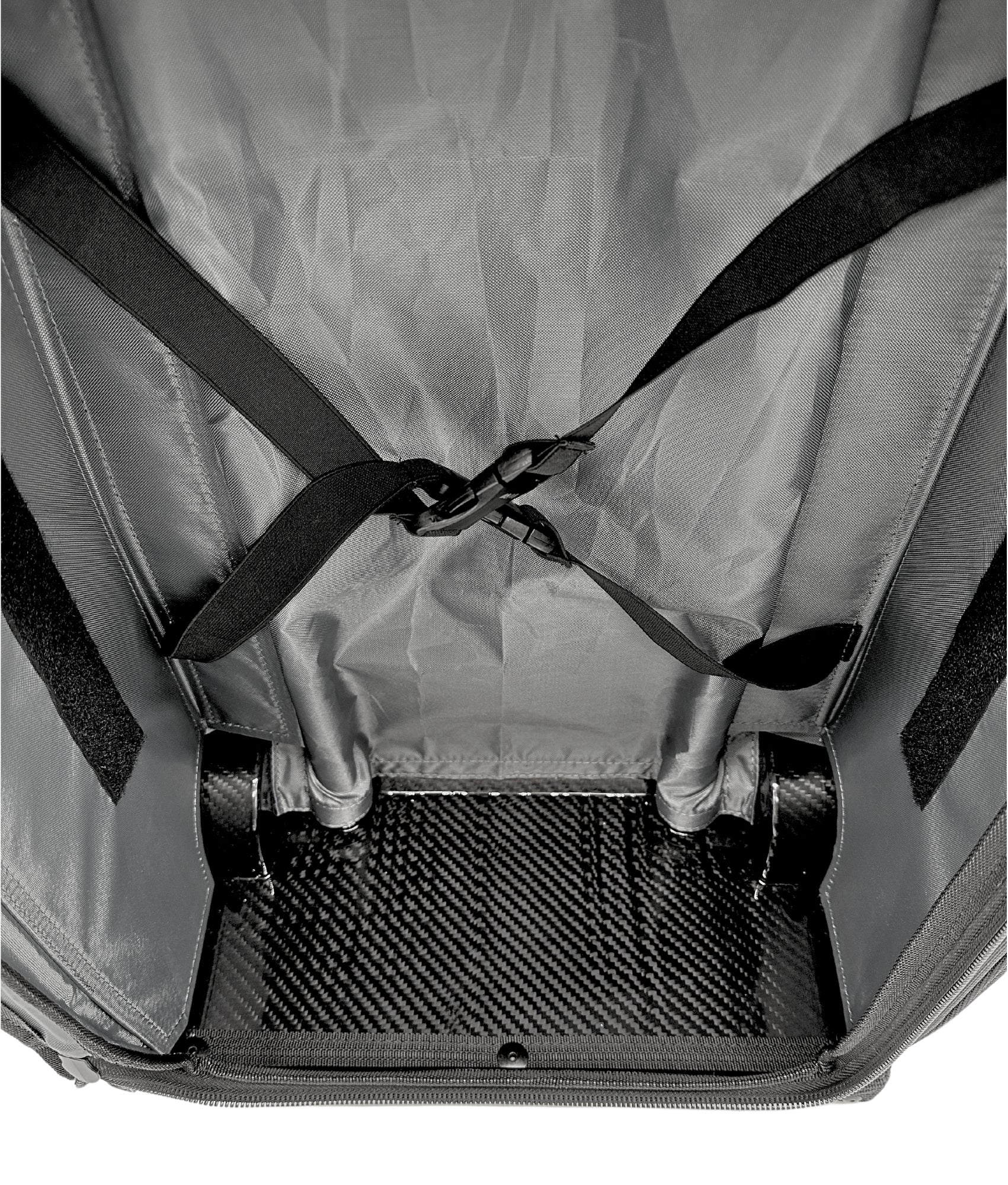 Carbon 22" Rolling Bag without side pockets - Image 11